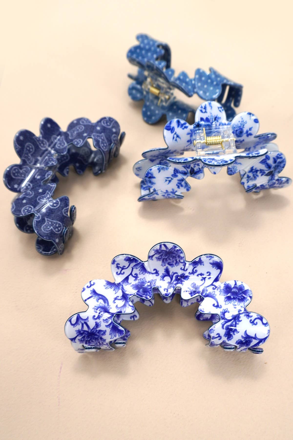 VINTAGE PORCELAIN STYLE HALF MOON HAIR CLAW CLIPS | 40H900: B